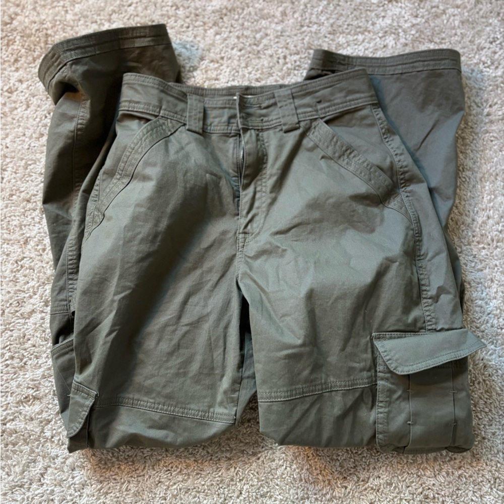 Abercrombie & Fitch Women’s Olive Cargo Pants
